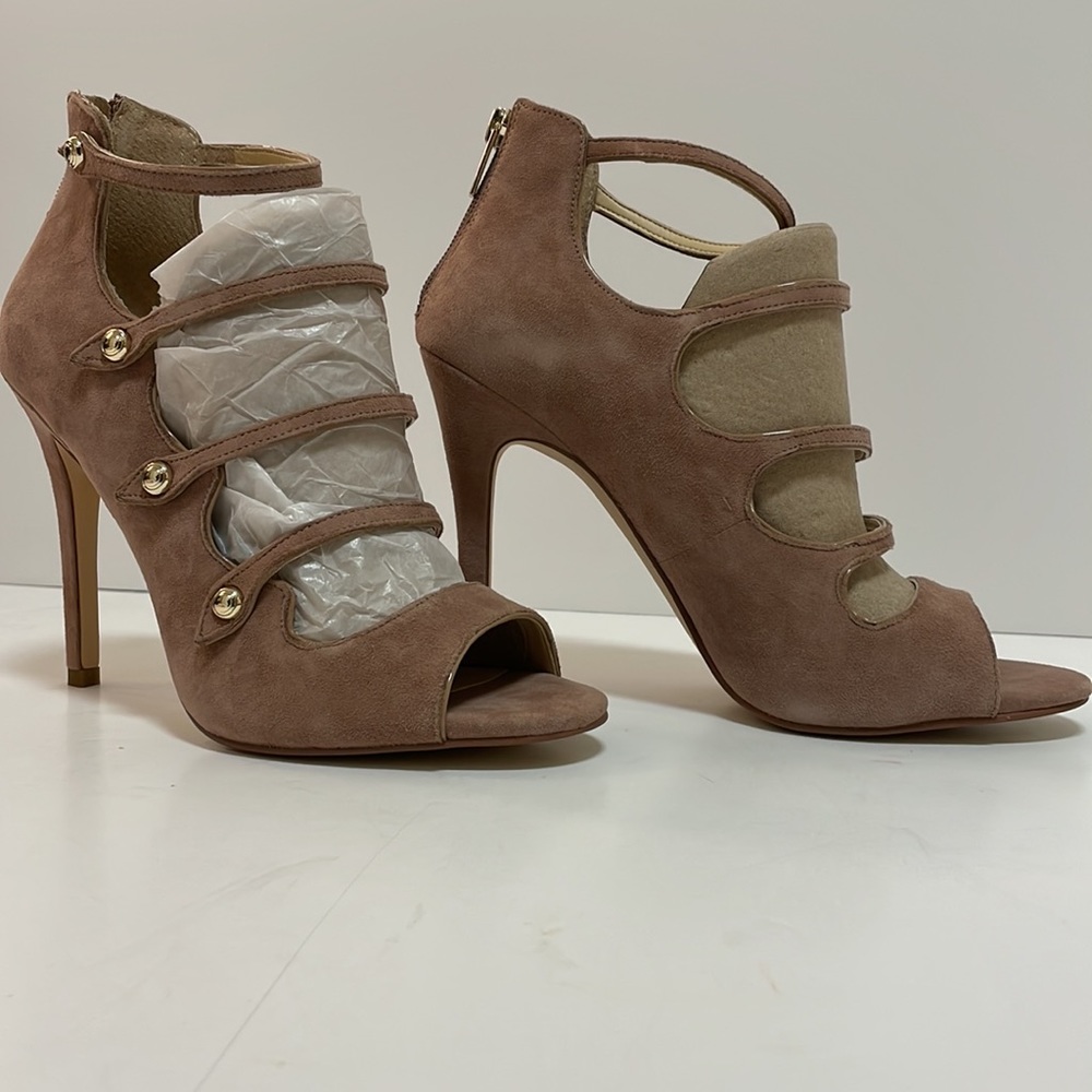 (BRAND NEW) Ivanka Trump Rose Pink Button-Strap Peep-Toe Heels Size 9